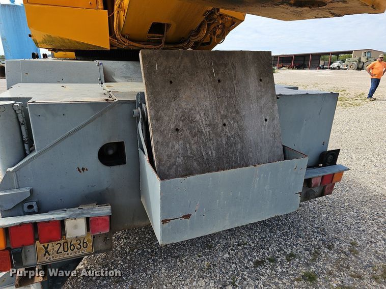 image for item NX9104 1999 Liebherr LTM 1040/1 crane