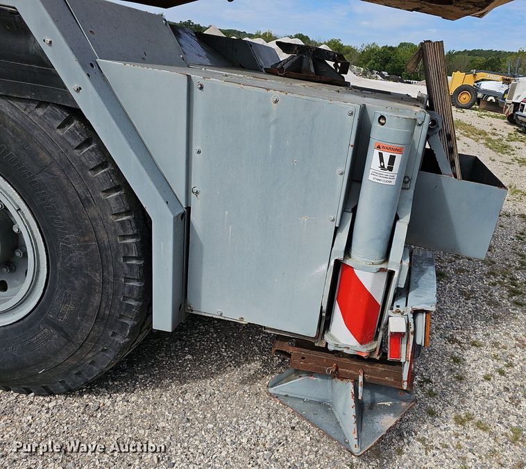 image for item NX9104 1999 Liebherr LTM 1040/1 crane