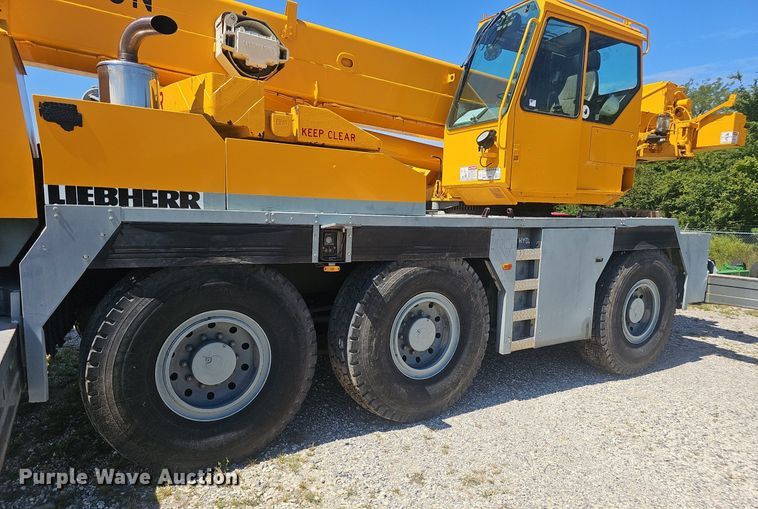 image for item NX9104 1999 Liebherr LTM 1040/1 crane