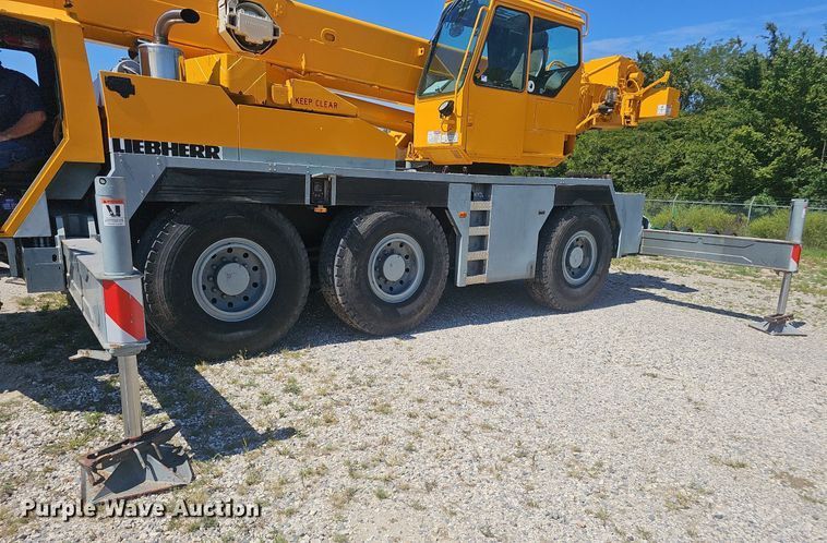 image for item NX9104 1999 Liebherr LTM 1040/1 crane