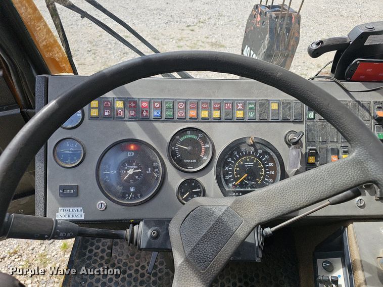 image for item NX9104 1999 Liebherr LTM 1040/1 crane