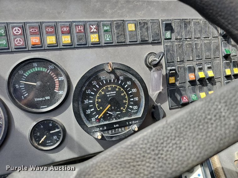 image for item NX9104 1999 Liebherr LTM 1040/1 crane