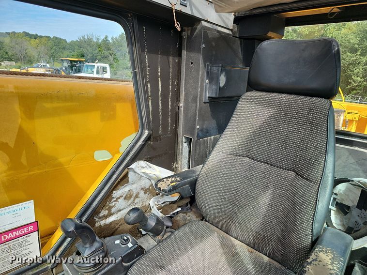 image for item NX9104 1999 Liebherr LTM 1040/1 crane