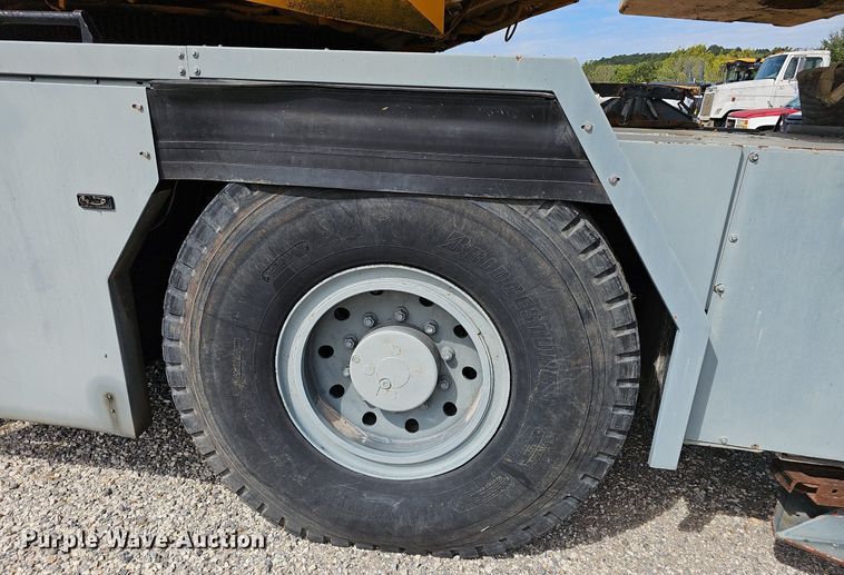 image for item NX9104 1999 Liebherr LTM 1040/1 crane