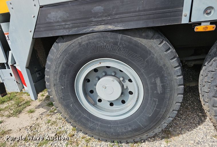 image for item NX9104 1999 Liebherr LTM 1040/1 crane