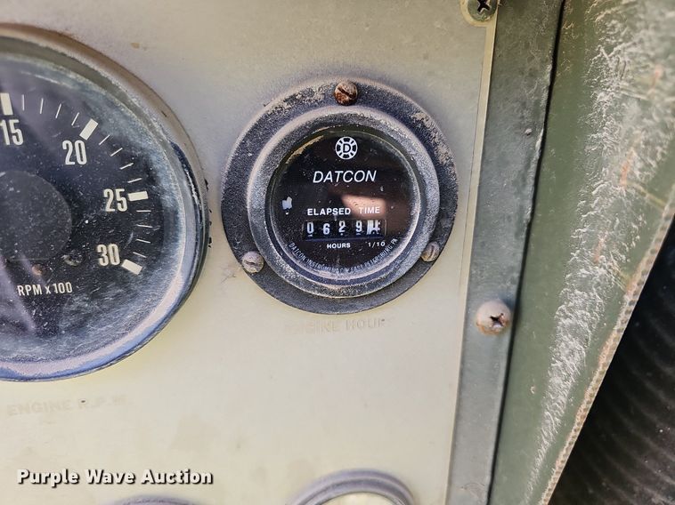 image for item NX9106 Tank trailer