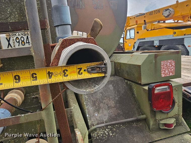 image for item NX9106 Tank trailer