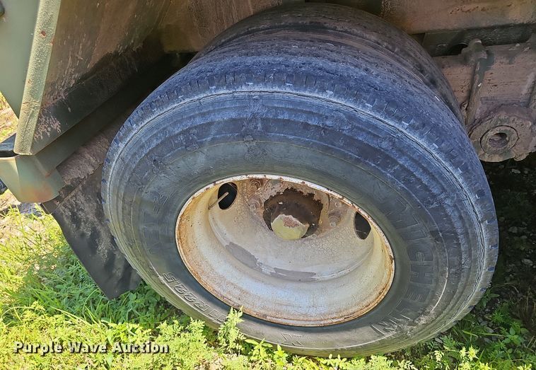 image for item NX9106 Tank trailer