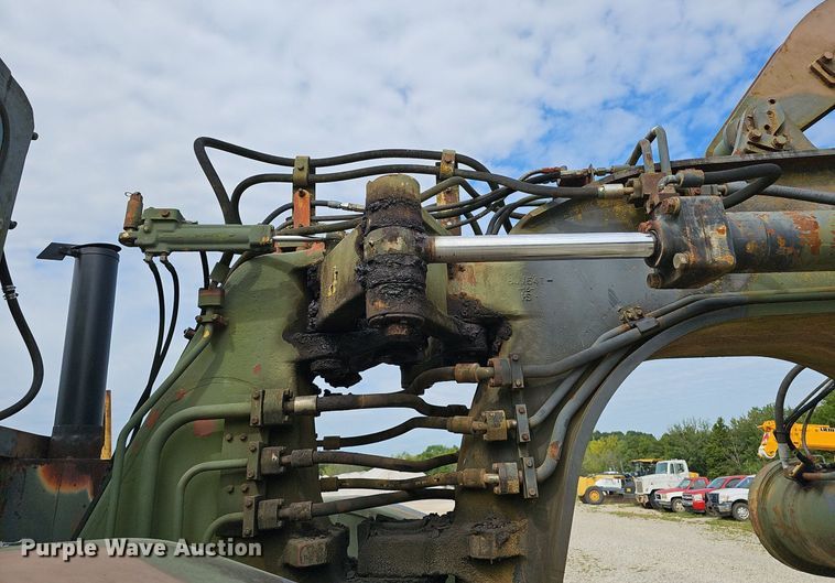 image for item NX9109 1985 Caterpillar  621B conventional scraper 