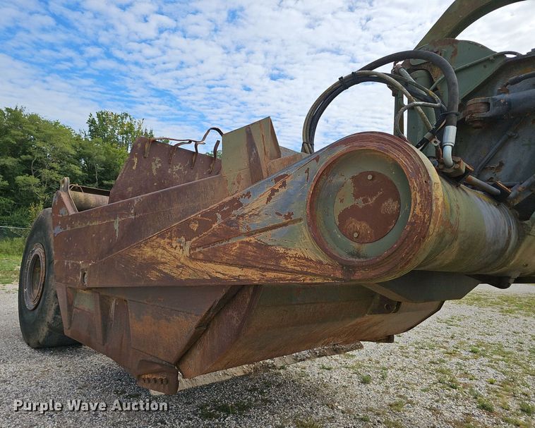 image for item NX9109 1985 Caterpillar  621B conventional scraper 