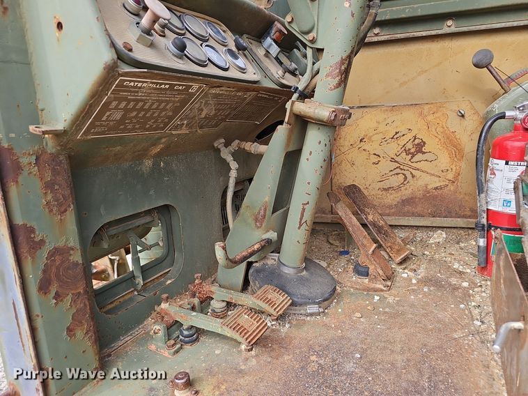 image for item NX9109 1985 Caterpillar  621B conventional scraper 