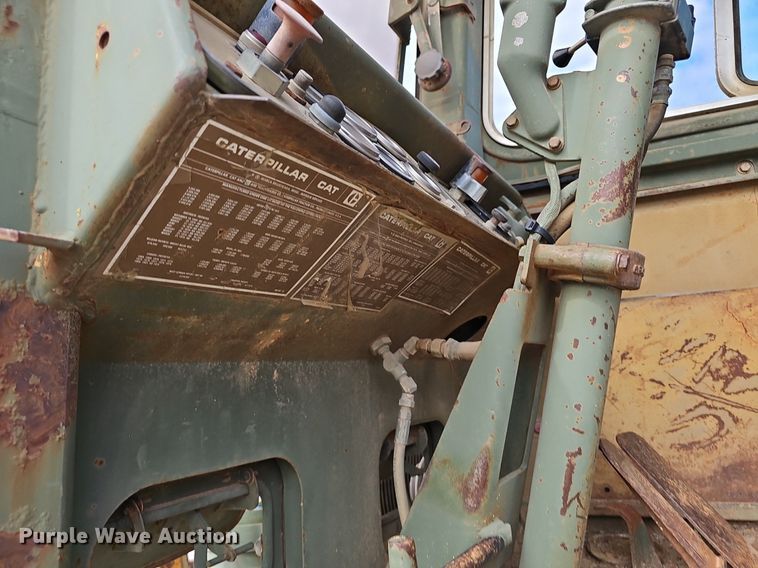 image for item NX9109 1985 Caterpillar  621B conventional scraper 