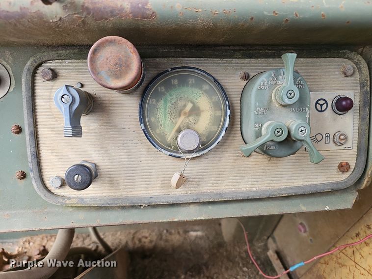 image for item NX9109 1985 Caterpillar  621B conventional scraper 