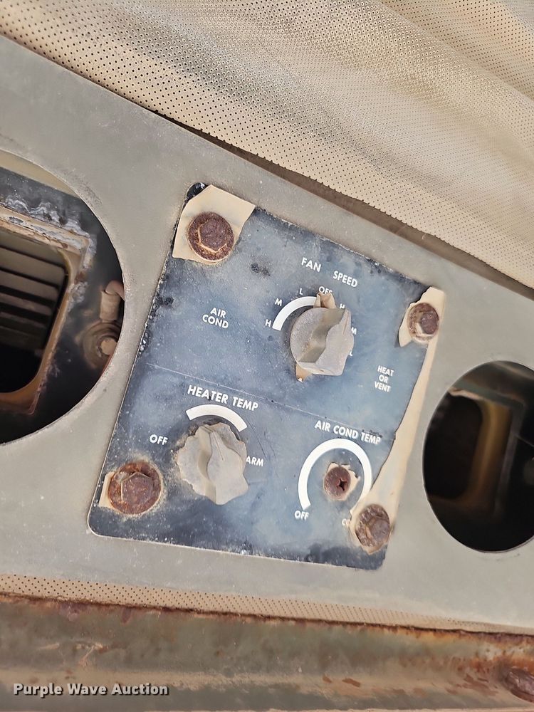 image for item NX9109 1985 Caterpillar  621B conventional scraper 