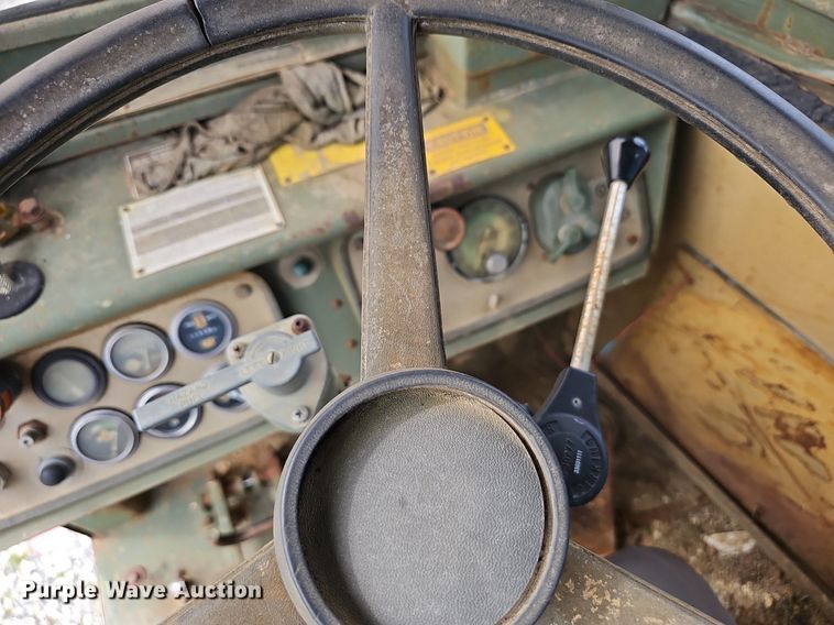 image for item NX9109 1985 Caterpillar  621B conventional scraper 