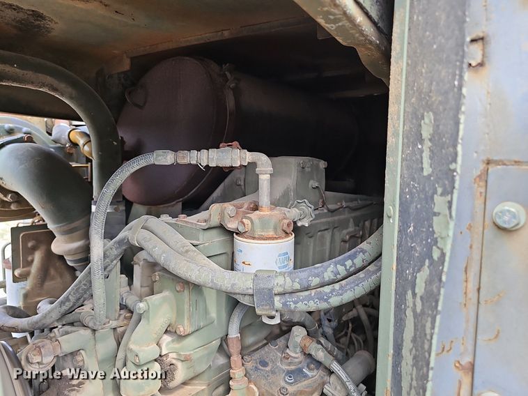 image for item NX9109 1985 Caterpillar  621B conventional scraper 