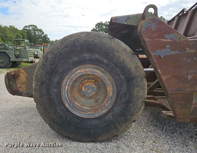 image for item NX9109 1985 Caterpillar  621B conventional scraper 