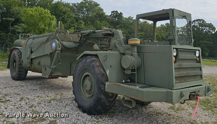 image for item NX9111 1982 Caterpillar  613B water wagon