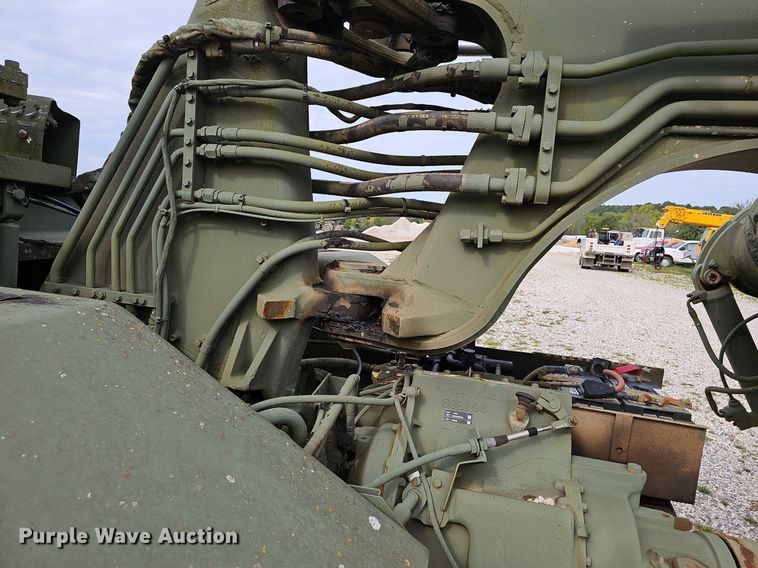 image for item NX9111 1982 Caterpillar  613B water wagon