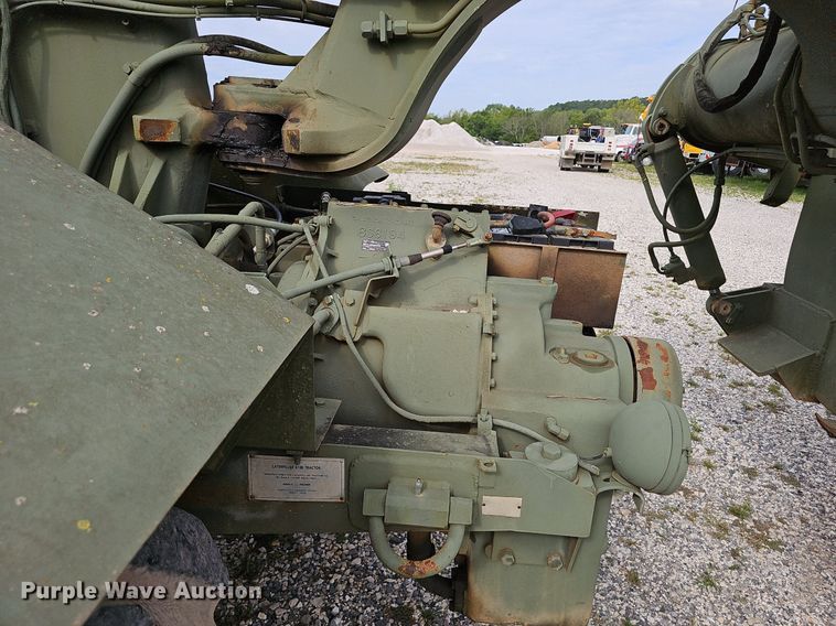 image for item NX9111 1982 Caterpillar  613B water wagon