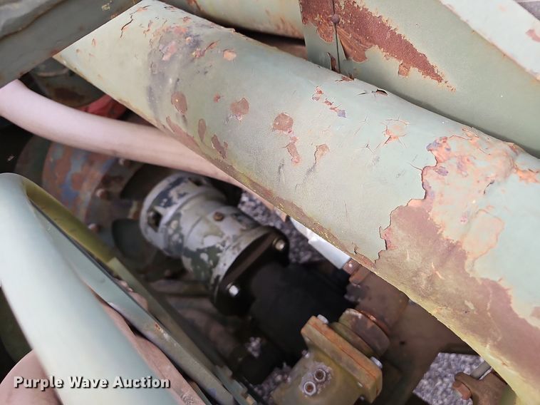 image for item NX9111 1982 Caterpillar  613B water wagon