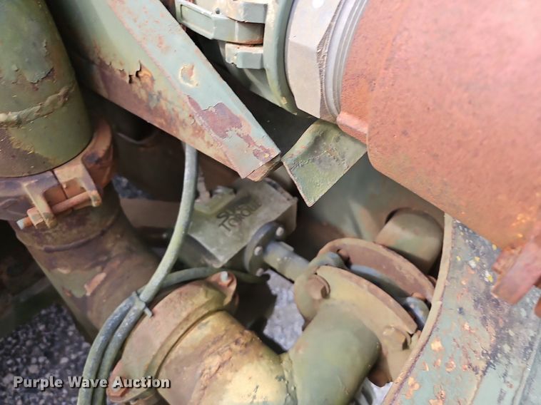 image for item NX9111 1982 Caterpillar  613B water wagon