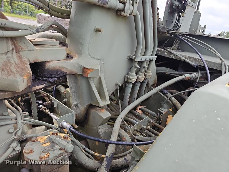 image for item NX9111 1982 Caterpillar  613B water wagon