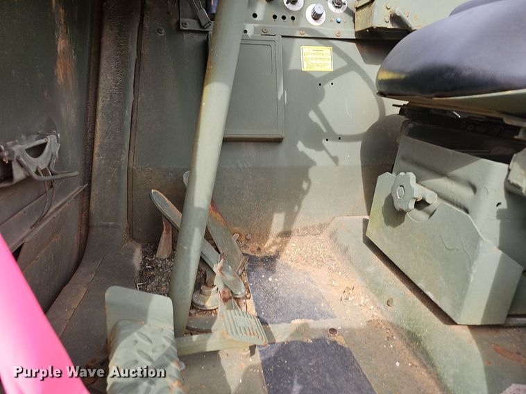 image for item NX9111 1982 Caterpillar  613B water wagon