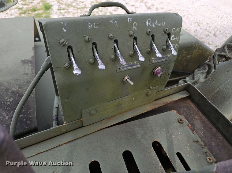 image for item NX9111 1982 Caterpillar  613B water wagon