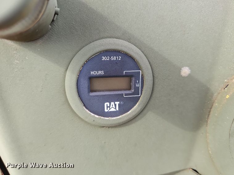 image for item NX9111 1982 Caterpillar  613B water wagon