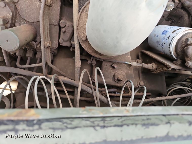 image for item NX9111 1982 Caterpillar  613B water wagon