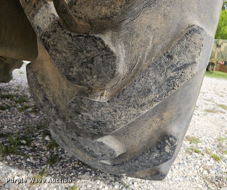 image for item NX9111 1982 Caterpillar  613B water wagon