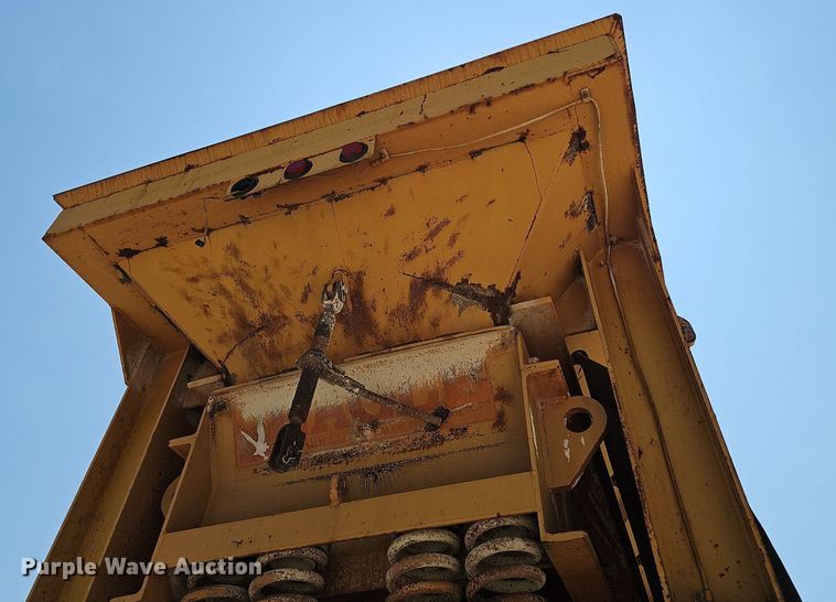 image for item NX9123 Eagle CV1000 crusher