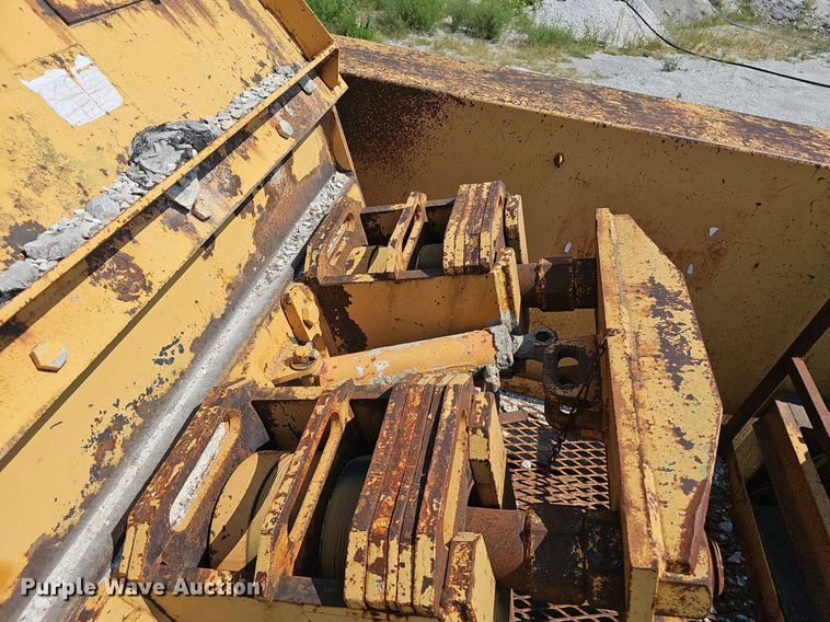 image for item NX9123 Eagle CV1000 crusher