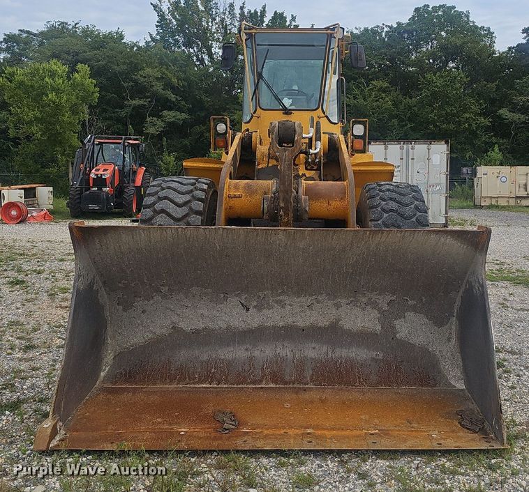 image for item NX9165 1991 John Deere  644E loader