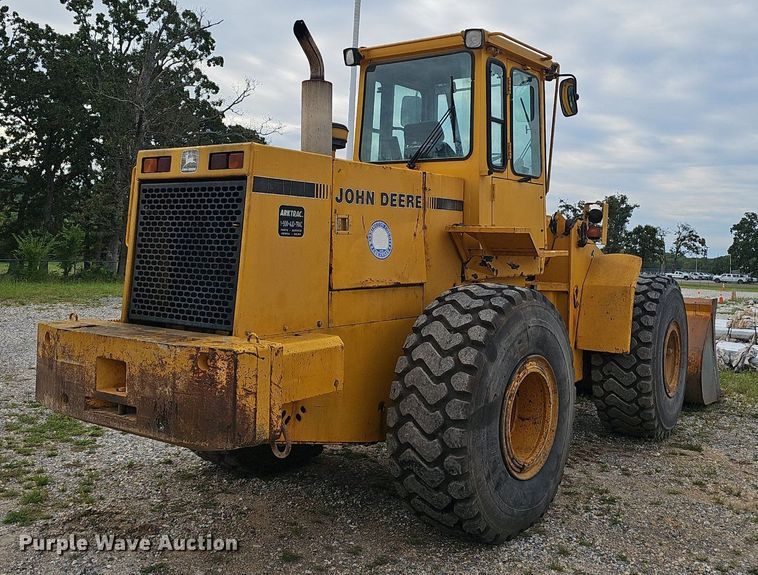 image for item NX9165 1991 John Deere  644E loader