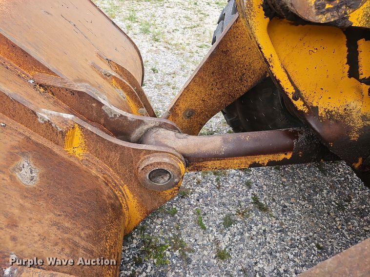 image for item NX9165 1991 John Deere  644E loader