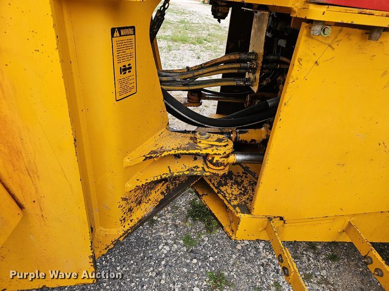 image for item NX9165 1991 John Deere  644E loader