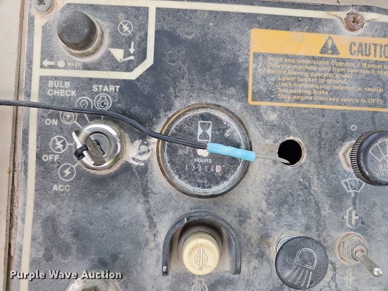 image for item NX9165 1991 John Deere  644E loader