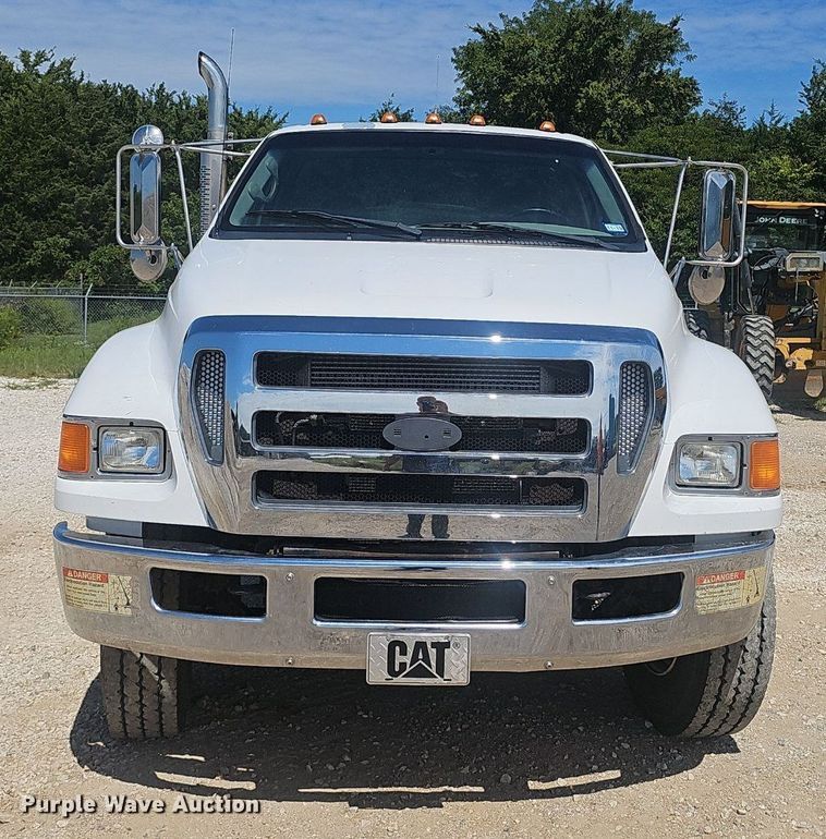 image for item NX9168 2007 Ford F750 Super Duty utility / service truck