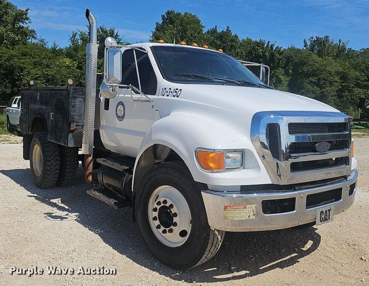 image for item NX9168 2007 Ford F750 Super Duty utility / service truck