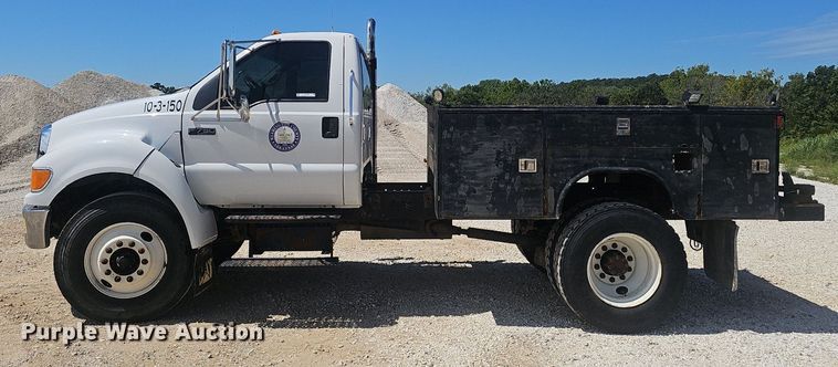 image for item NX9168 2007 Ford F750 Super Duty utility / service truck