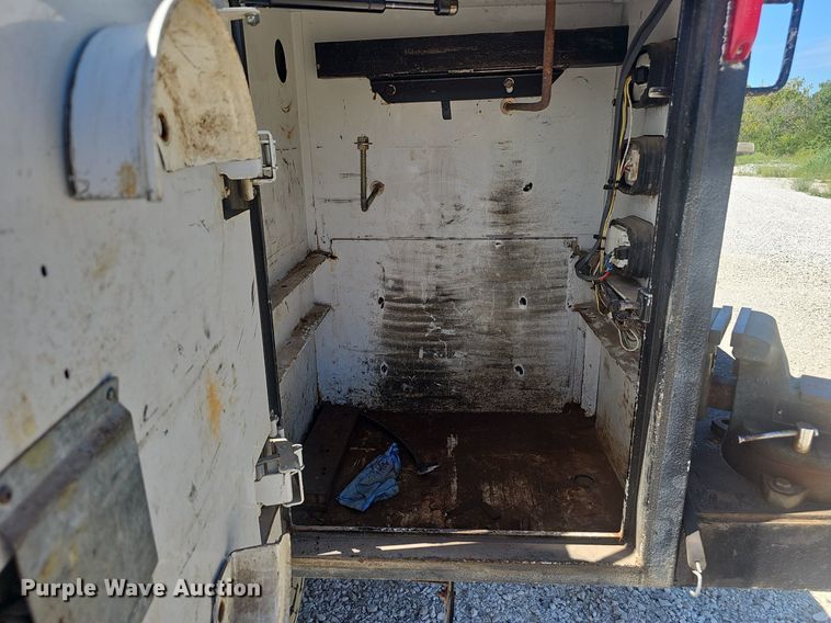 image for item NX9168 2007 Ford F750 Super Duty utility / service truck