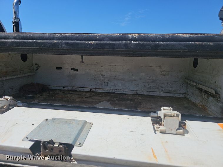 image for item NX9168 2007 Ford F750 Super Duty utility / service truck