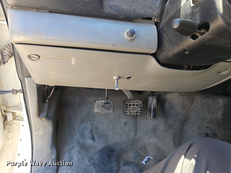 image for item NX9168 2007 Ford F750 Super Duty utility / service truck