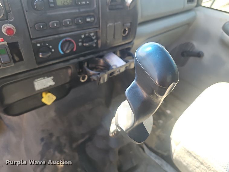 image for item NX9168 2007 Ford F750 Super Duty utility / service truck
