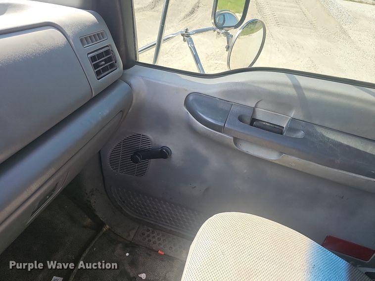 image for item NX9168 2007 Ford F750 Super Duty utility / service truck