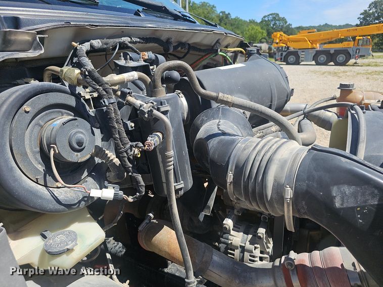 image for item NX9168 2007 Ford F750 Super Duty utility / service truck