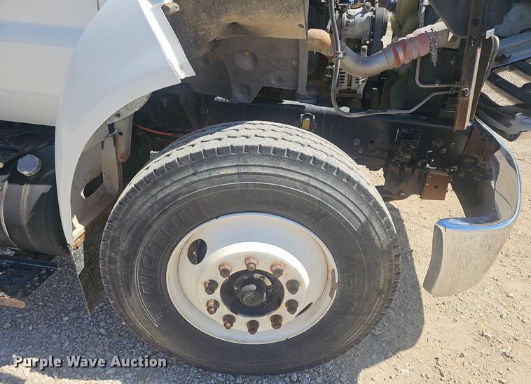 image for item NX9168 2007 Ford F750 Super Duty utility / service truck