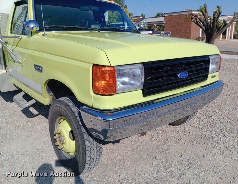 image for item NY9527 1988 Ford F350 Custom rescue vehicle